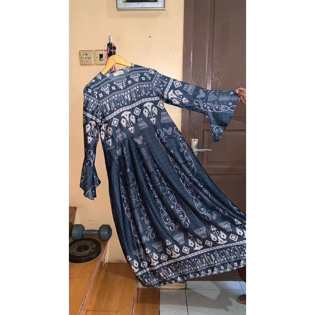 Kambera Dress by Wearing Klamby preloved second