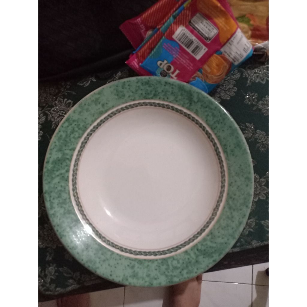 Piring makan Camlet1mg