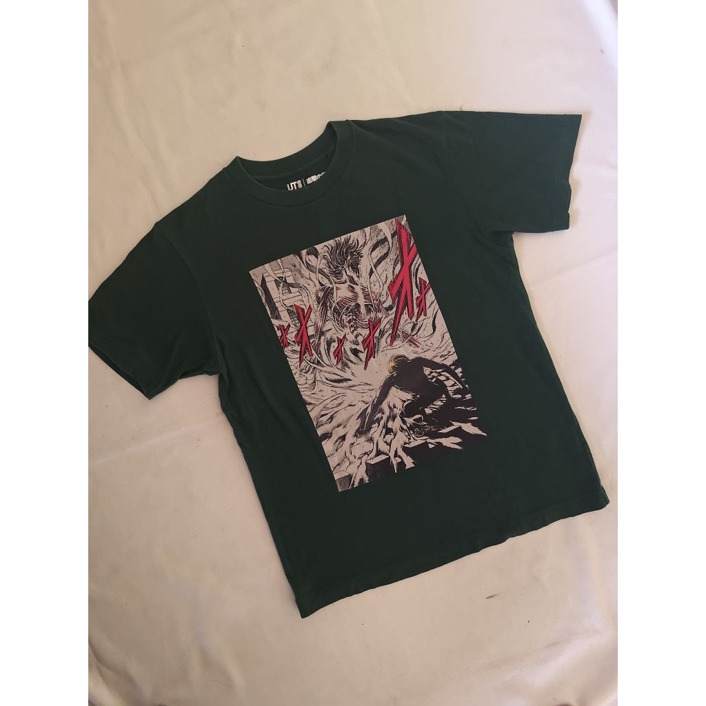 Baju Kaos Uniqlo Colab Anime Attack on the Titan Cakep