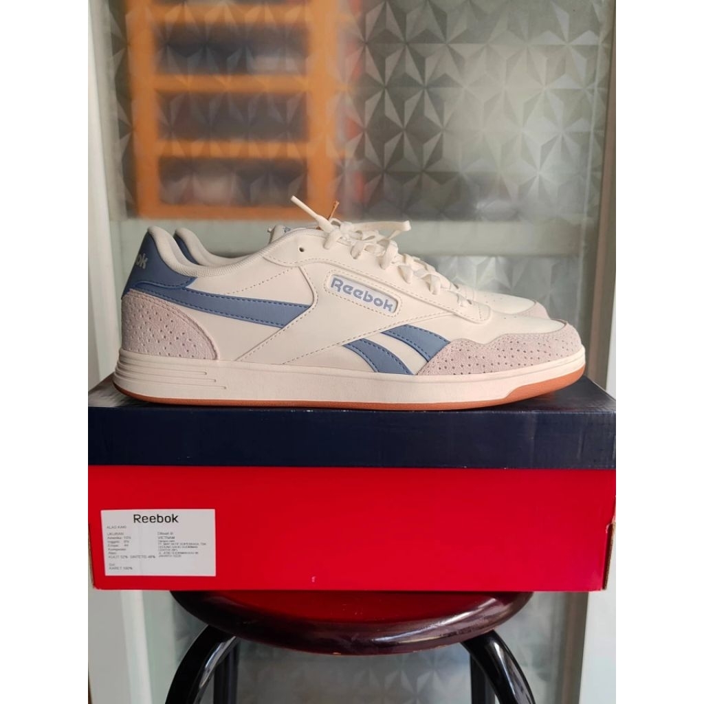 sepatu Reebok SZ 44 original rasa baru harga second