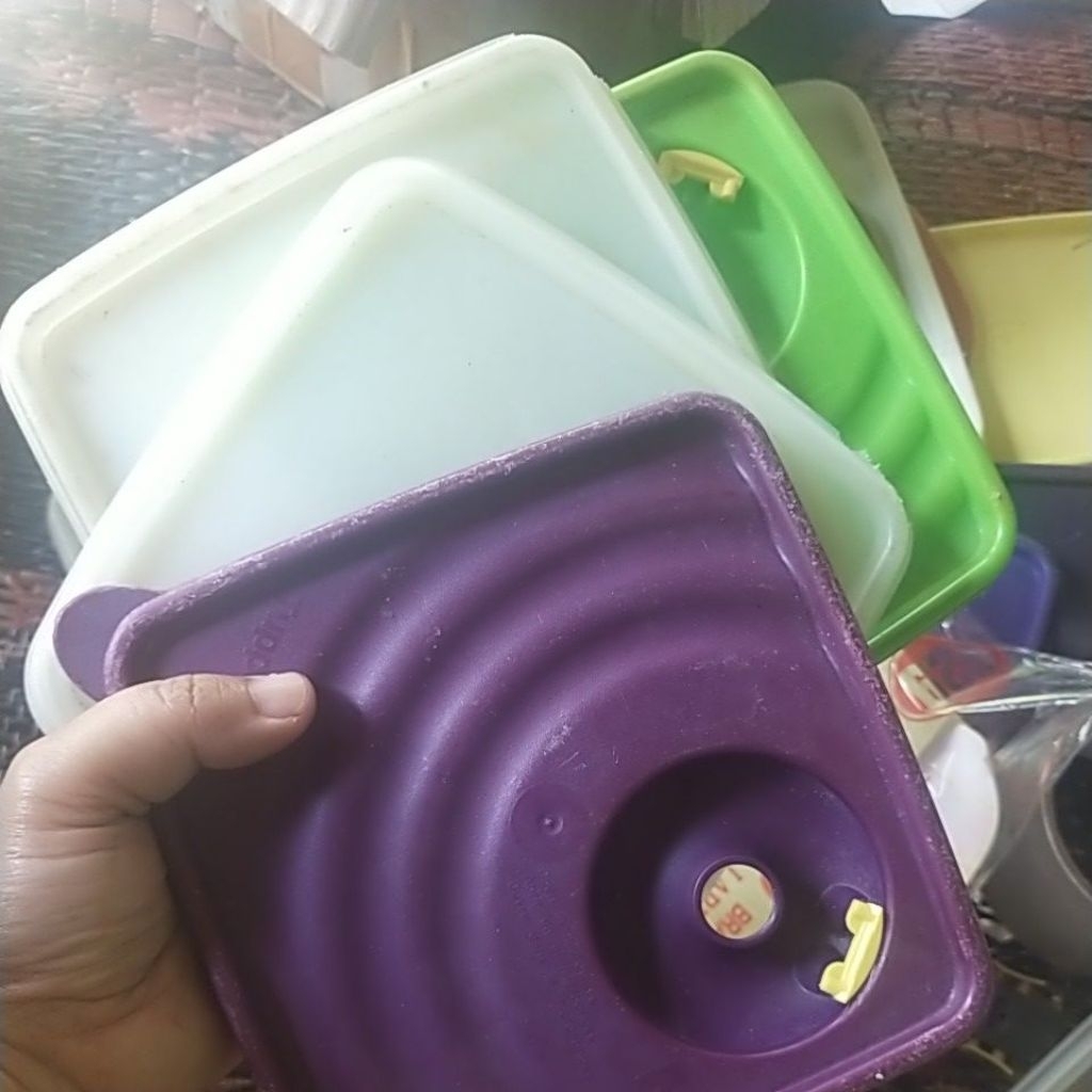 Tutup rantang Second Tupperware