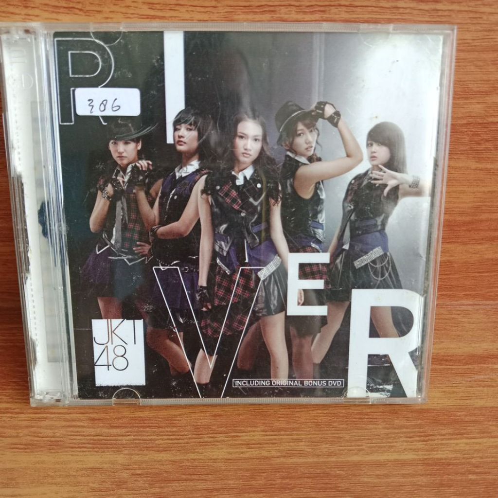 cd audio JKT 48-River