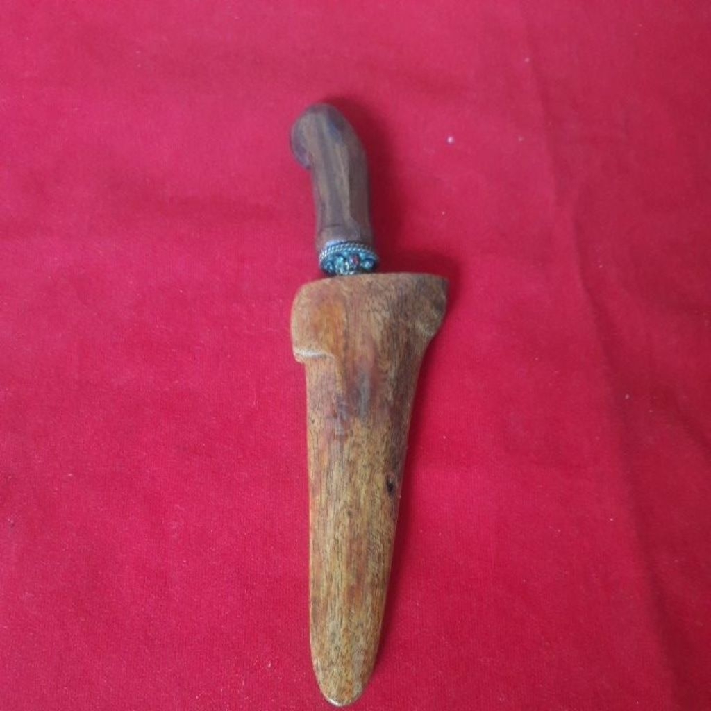 Keris Jimatan Pandito Semedi Luk 3 Sepuh,Pamor Wos Wutah