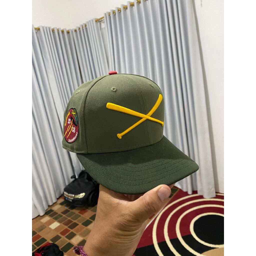 Topi JustFitteds Crossed Bats New Era 59FIFTY 15th Anniversary Edition