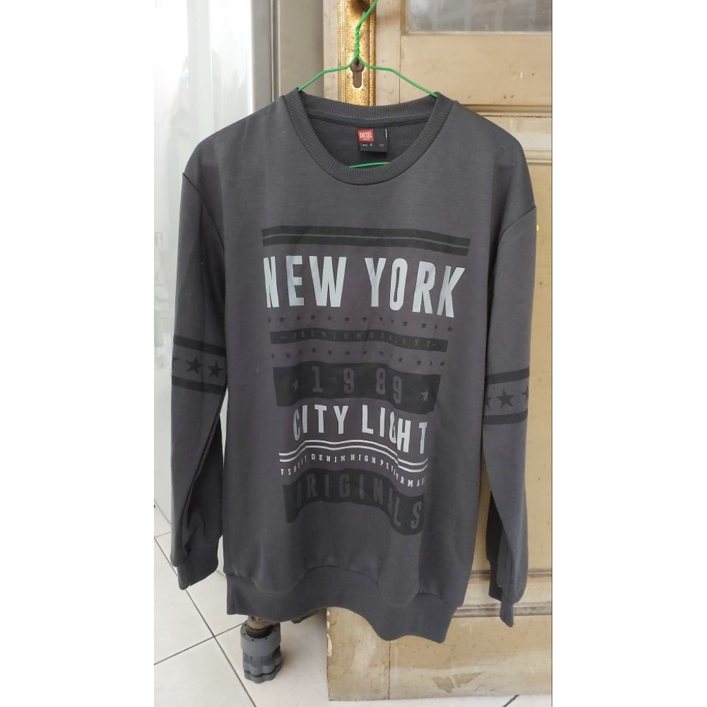CREWNECK DIESEL HOUSE NEWYORK GRAY ABU ABU JAKET PRIA SECOND