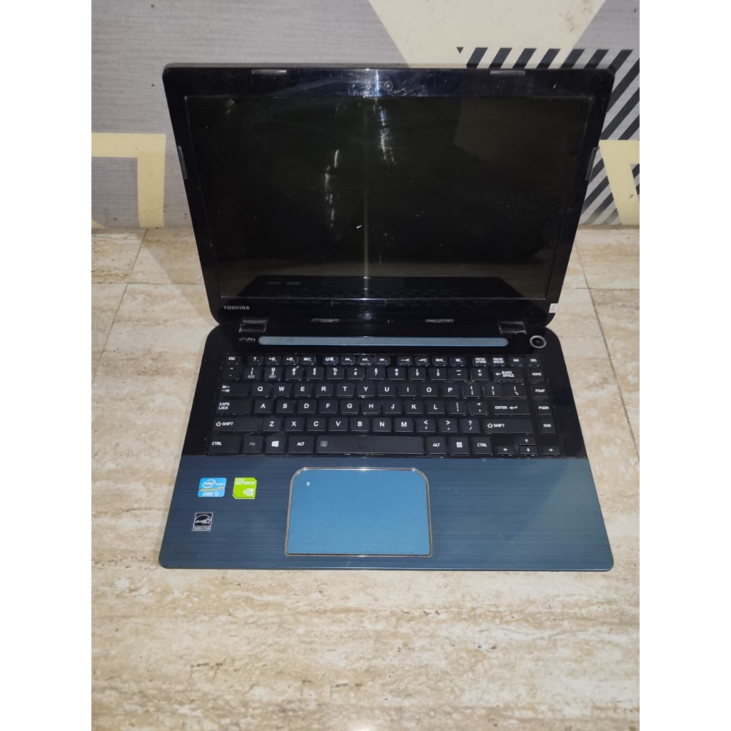Laptop Gaming Toshiba Satelite L40a Intel core i5 Nvidia GeforceGT 740M (2gb)