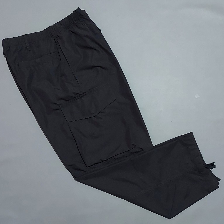 Ready M L Celana Cargo Uniqlo UUU Original - Hitam