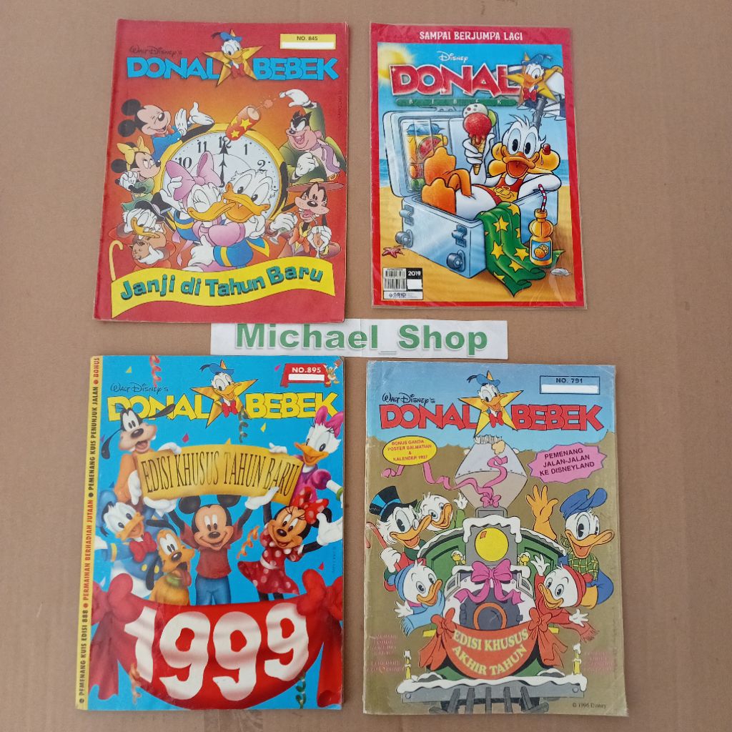 SET Buku Komik Majalah Walt Disney's Donal Bebek edisi khusus tahun baru 1999 ( 895 ) , akhir tahun 
