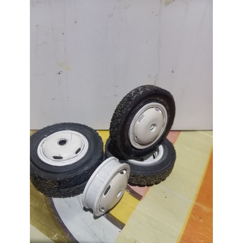 velk dan ban miniatur truck skala 14