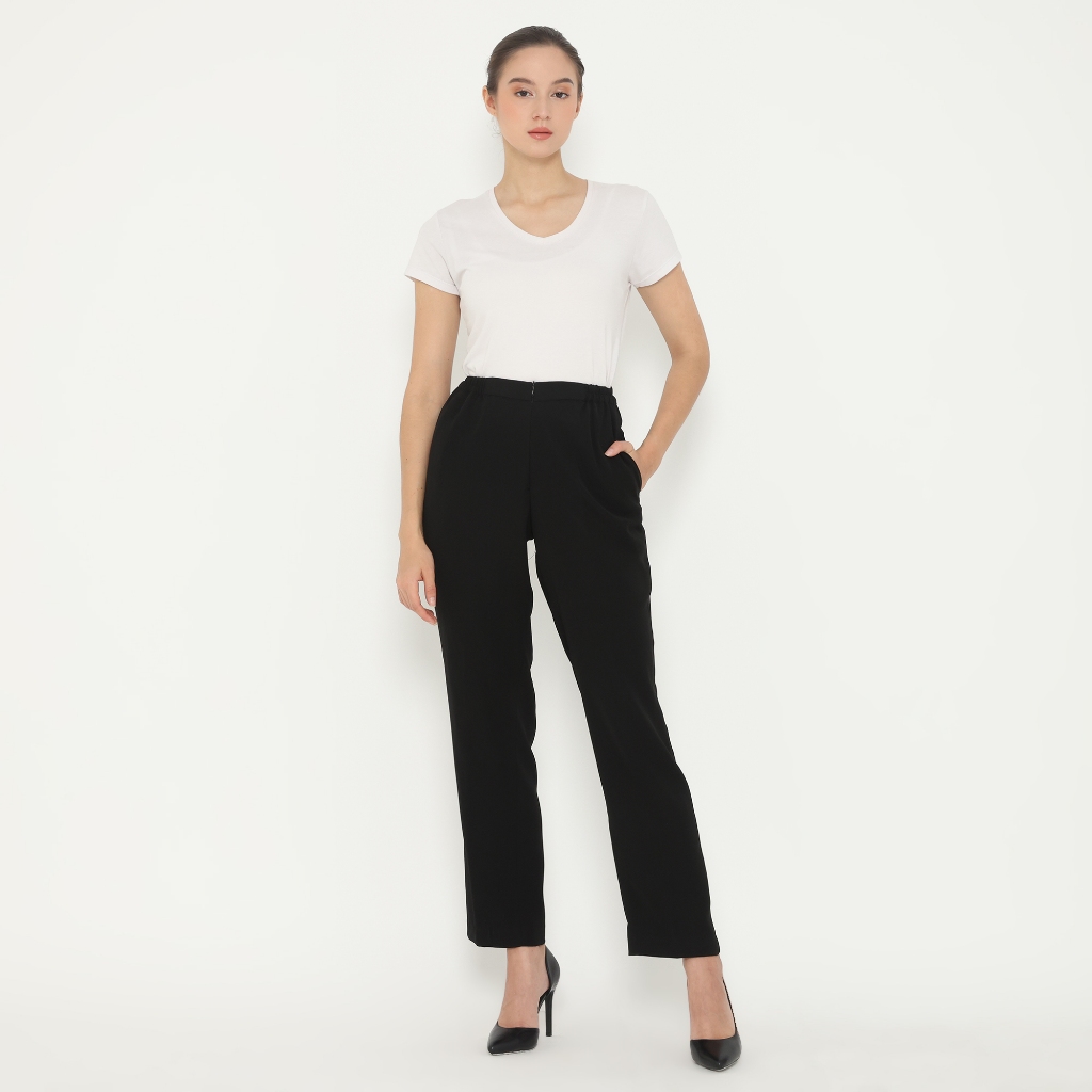 Lyne Halim - Celana Basic Erlinda, Hitam CLN-8415