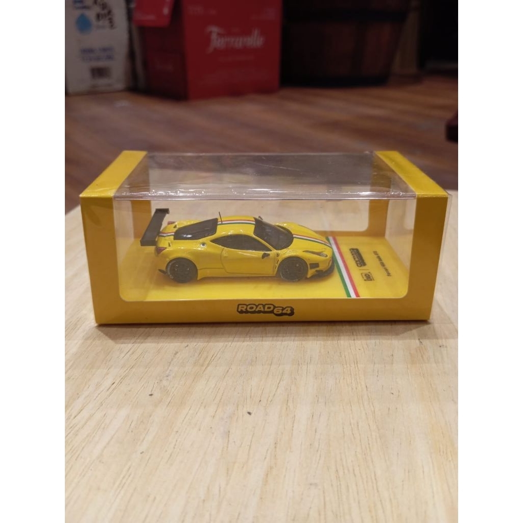 TARMAC WORKS FERRARI 458 ITALIA GT3 YELLOW TARMACWORKS