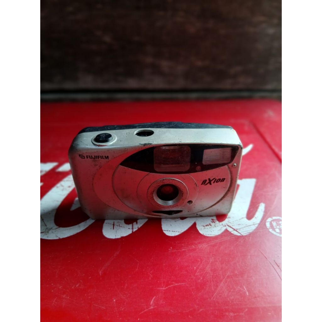 kamera analog 35rb jadul antik kuno lawas vintage kuno display anggap mati