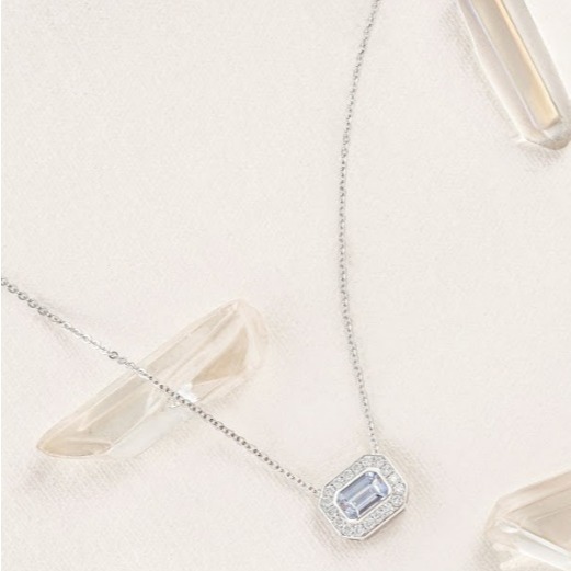 Kalung Emas Berlian Sapphire Light Blue Bening Luxury