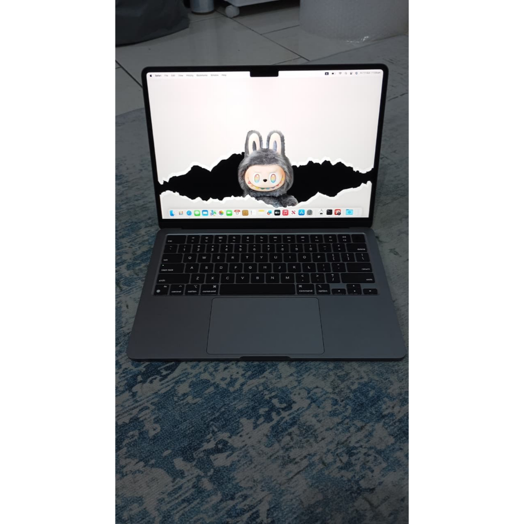 MacBook Air 13" 2024 —  M3 / 8GB / 512GB GREY