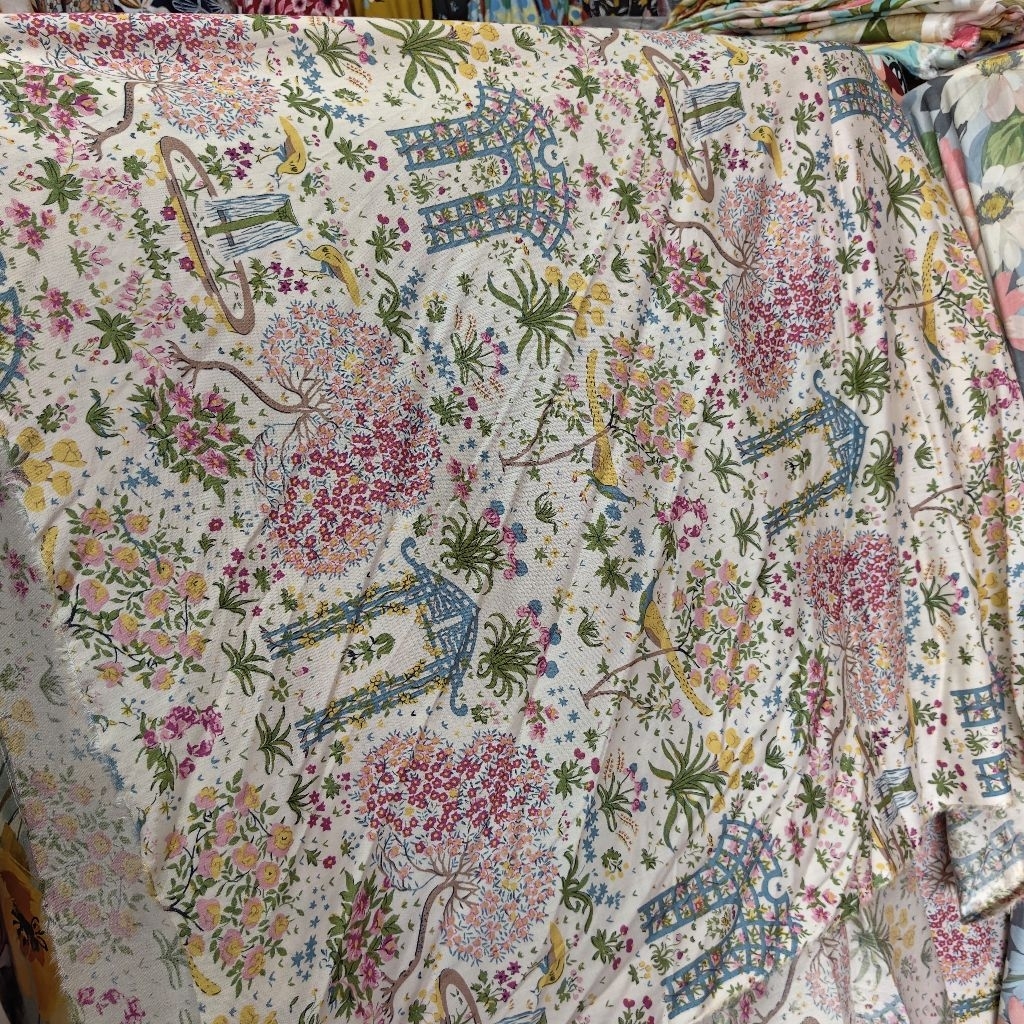 KAIN RAYON VISCOSE PREMIUM MOTIF BUNGA BESAR - KAIN RAYON MOTIF KEMBANG BESAR HARGA PERSETENGAH METE