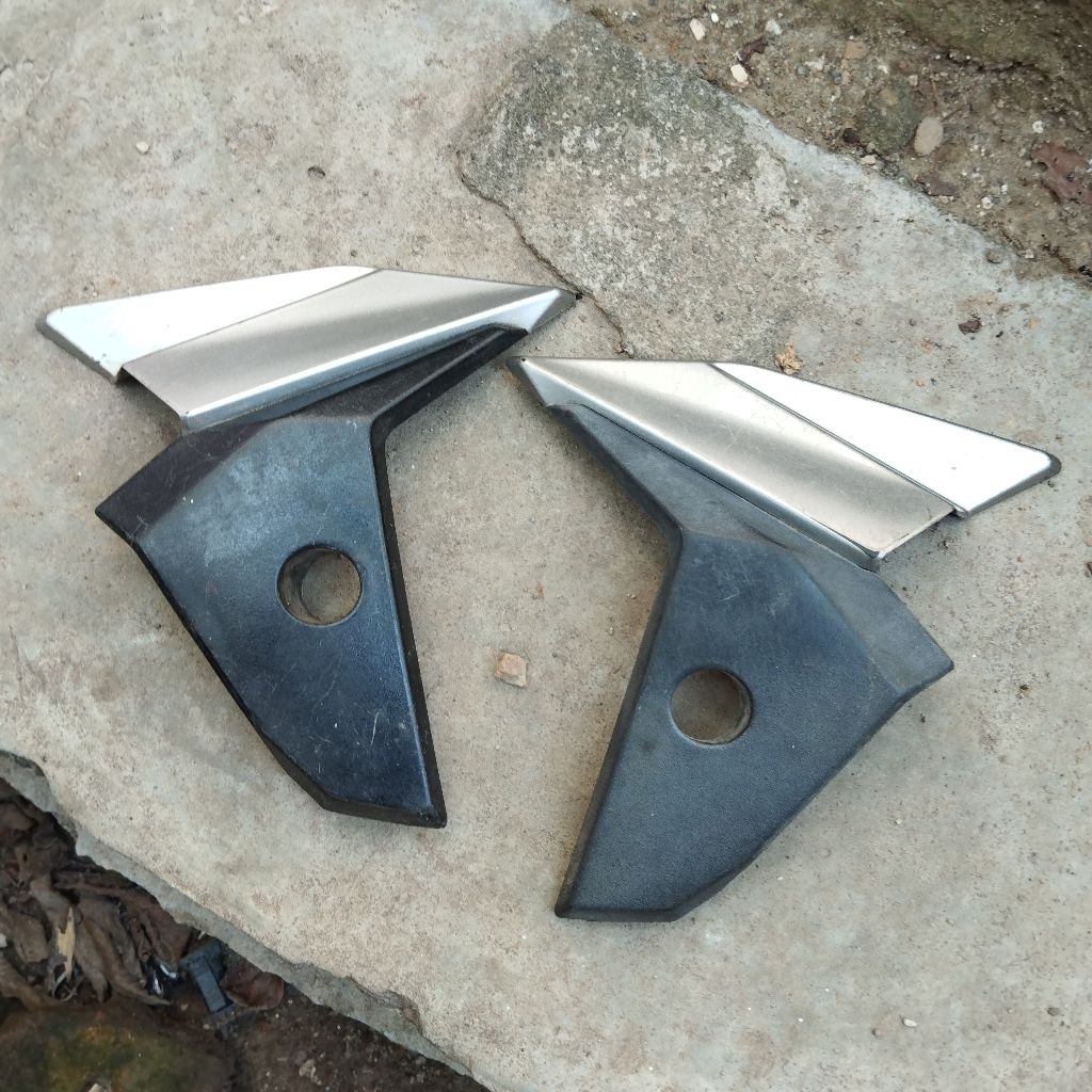 cover footstep belakang honda supra x 125 fi k41A original
