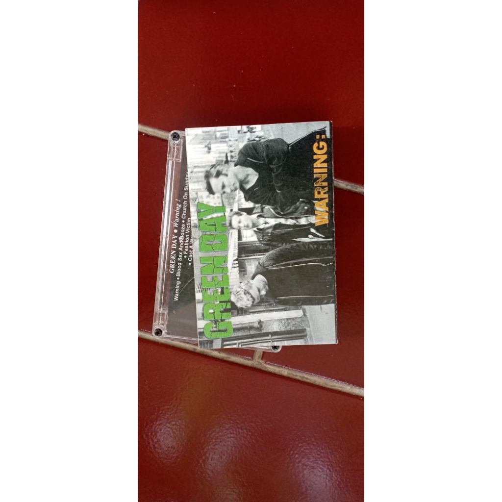 KASET PITA GREENDAY WARNING