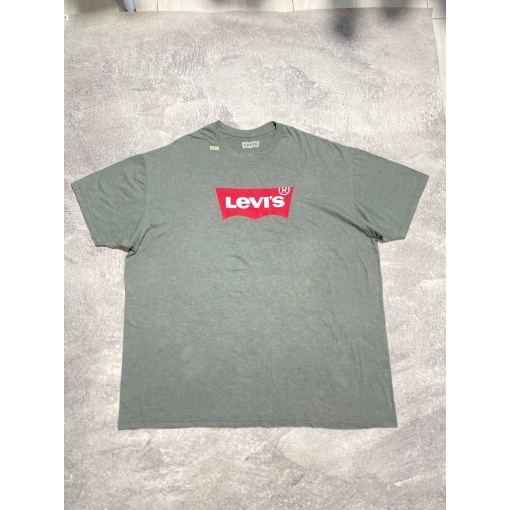 Kaos oblong dari levi's second