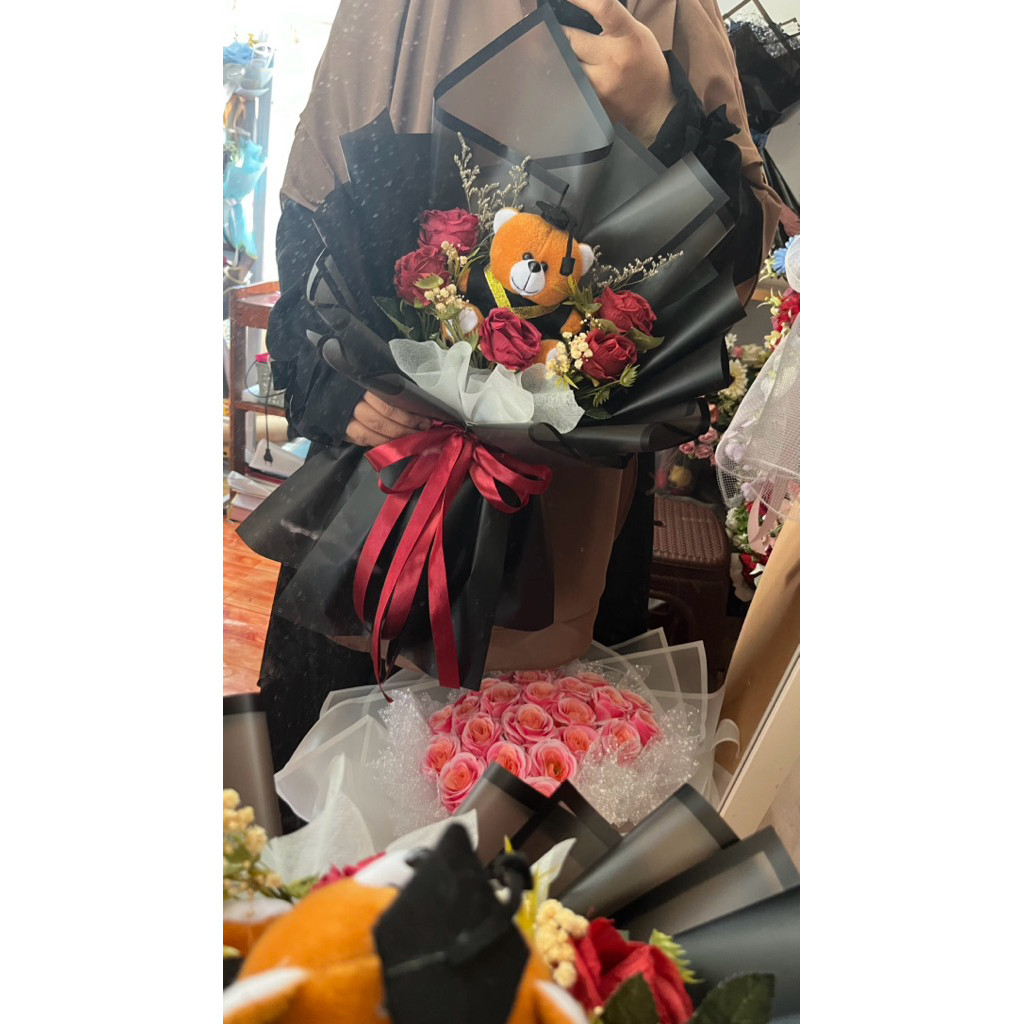 Buket bunga/Buket boneka wisuda/buket wisuda banjarmasin