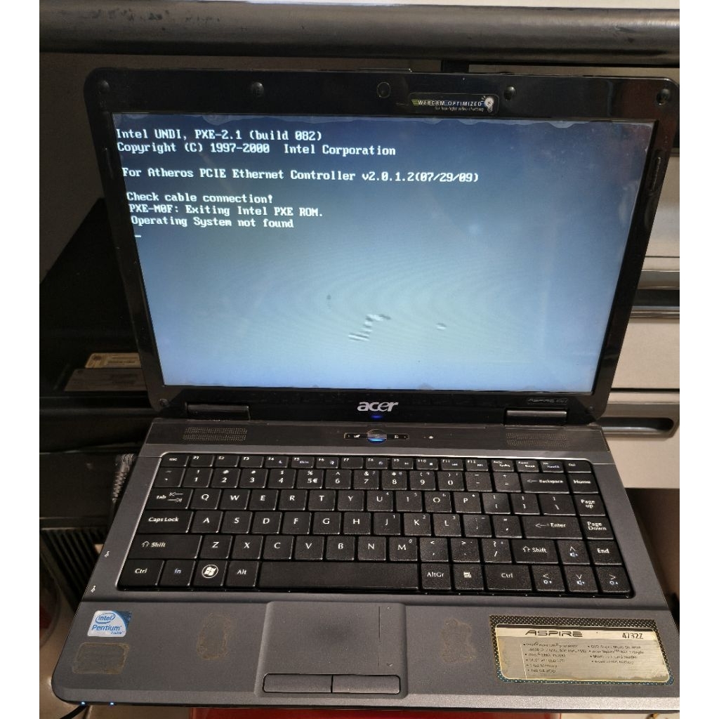 Laptop Acer 4732z Intel Pentium T4400 Ram 1 GB DDR2 , tanpa hardisk