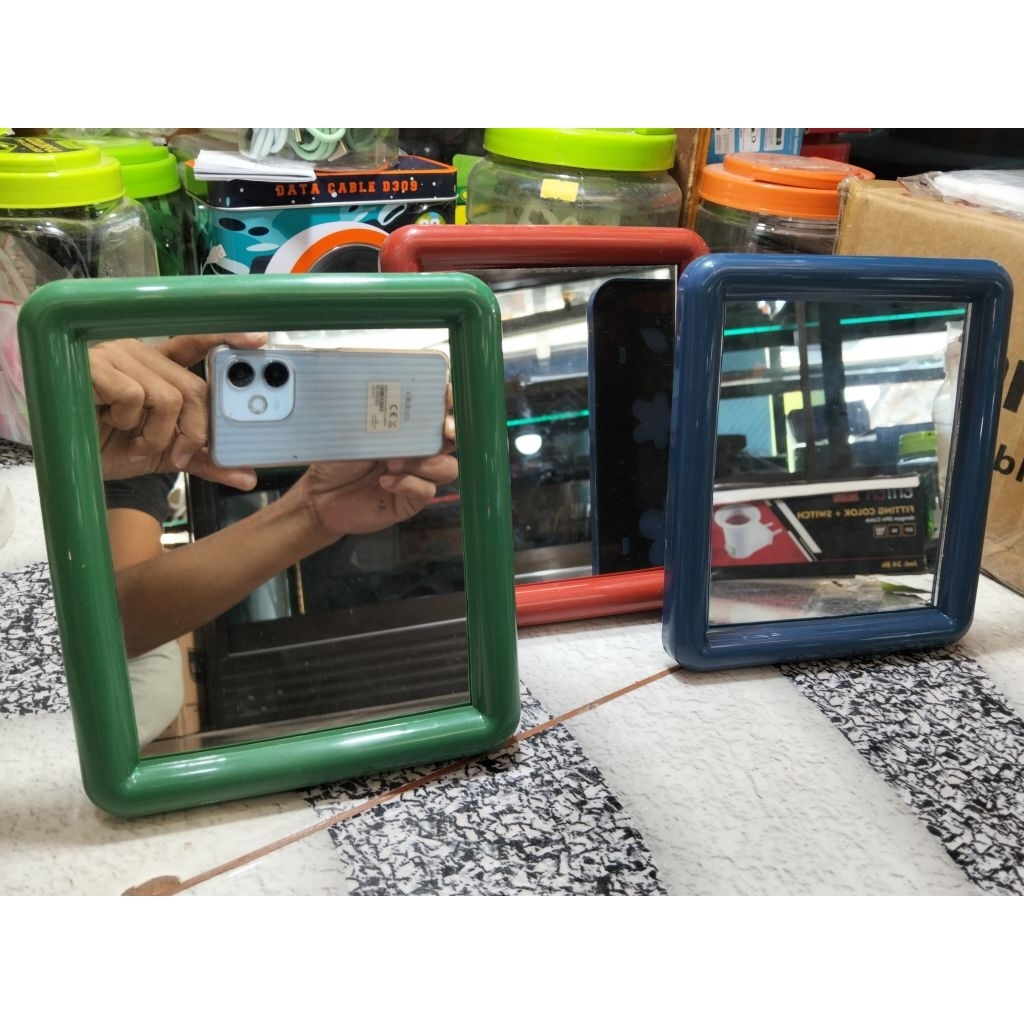 CERMIN KOTAK KECIL PENNY