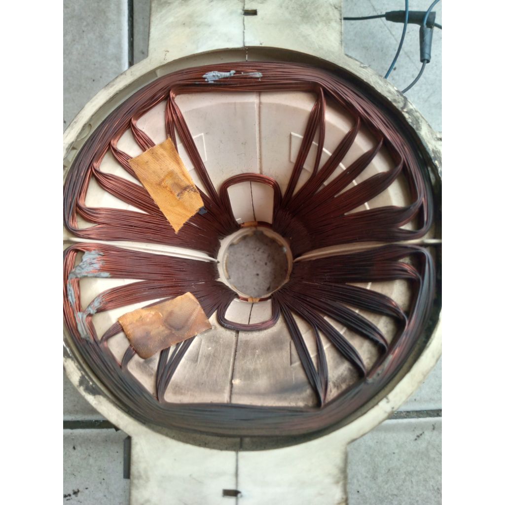 Yoke, konde TV tabung flat 21inc merk Polytron, normal.