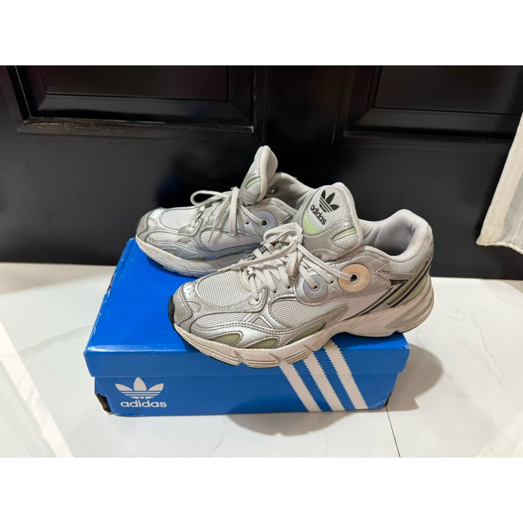 PRELOVED ADIDAS ASTIR ORIGINAL GREY