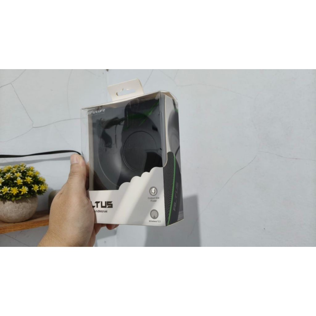 Hifuture Altus Bluetooth Speaker Like New mulus