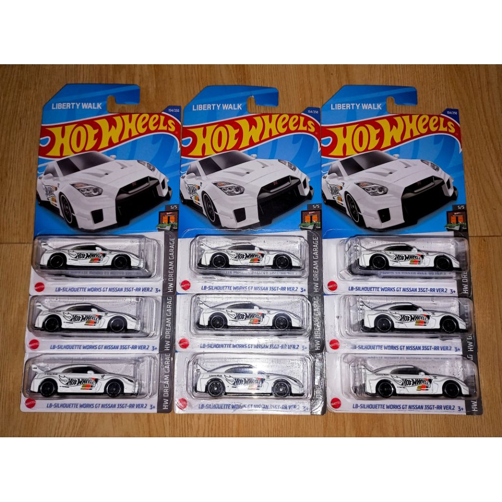 Hotwheels nissan skyline r35 lbwk putih