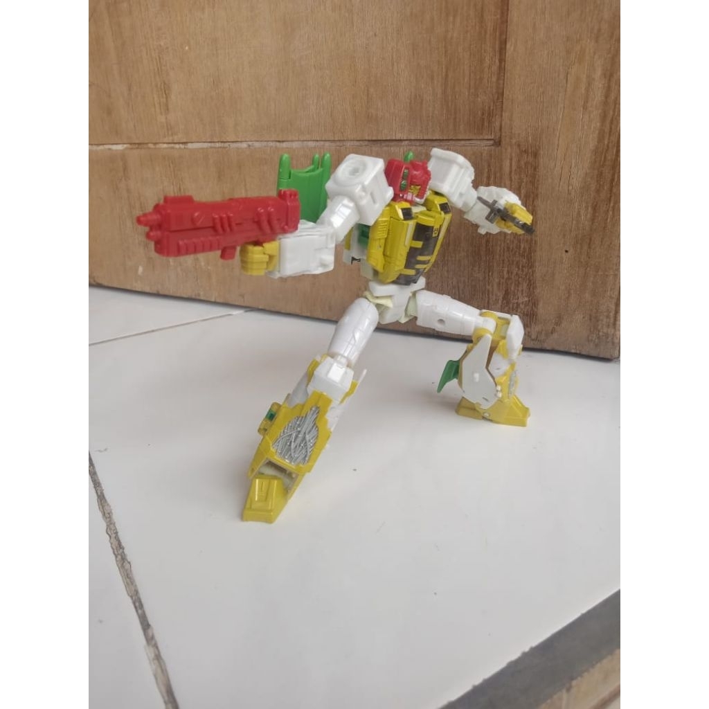 Transformers Legacy Jhiaxus Voyager Class