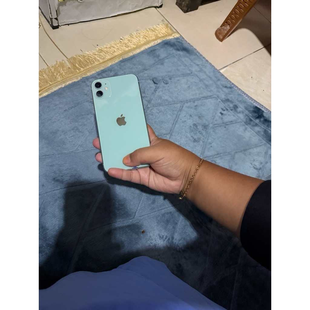 handphone iphone 11 green 128gb
