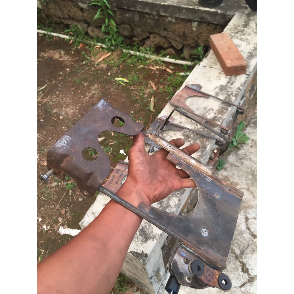 pangkon 2 body cb gl100 tinggal pasang