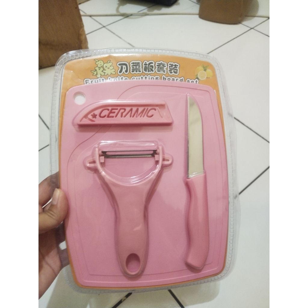 Talenan Pisau Set 3 in 1 (Pisau + Talenan + Peeler)