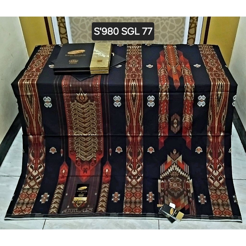SARUNG ATLAS SUPER PREMIUM 970,975,980 GOLD HITAM