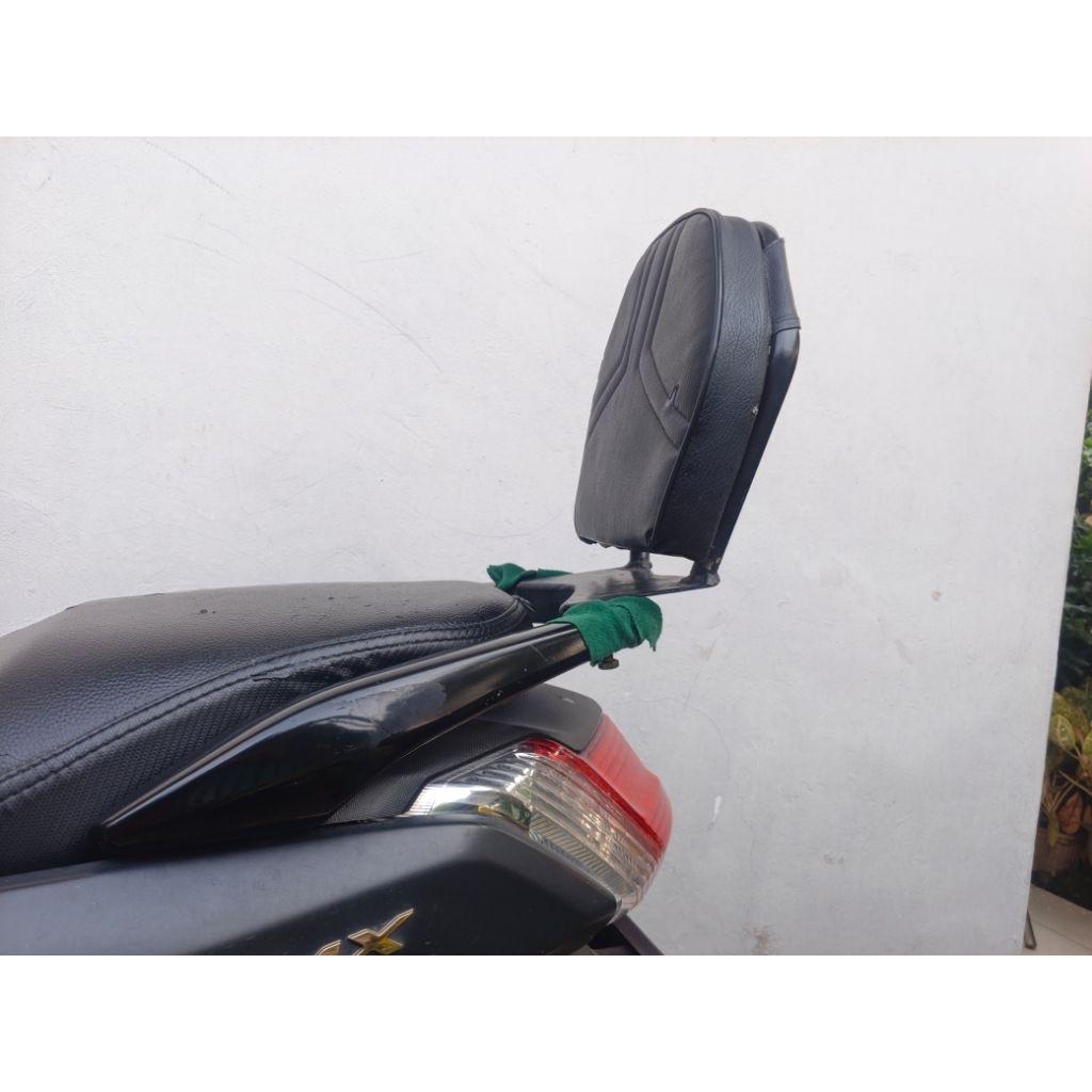 Sandaran Jok belakang NMax Old
