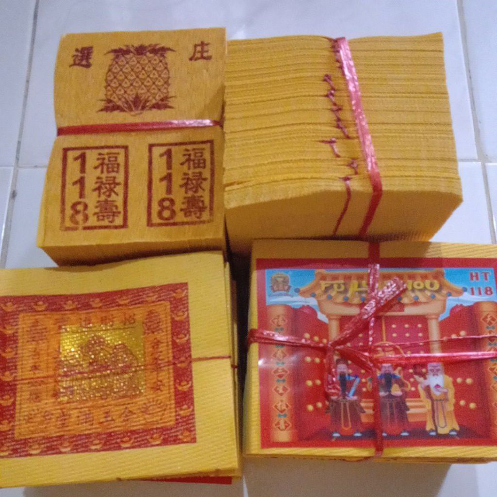 KERTAS SEMBAHYANG EMAS KIMCUA HT 118