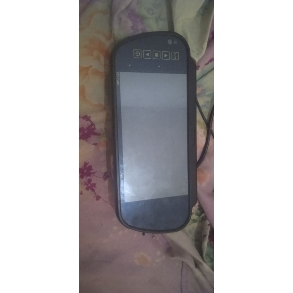 layar camera lcd mobil