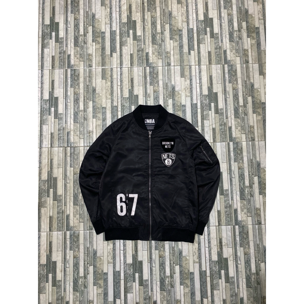 Bomber jacket NBA Brooklyn Nets bahan satin