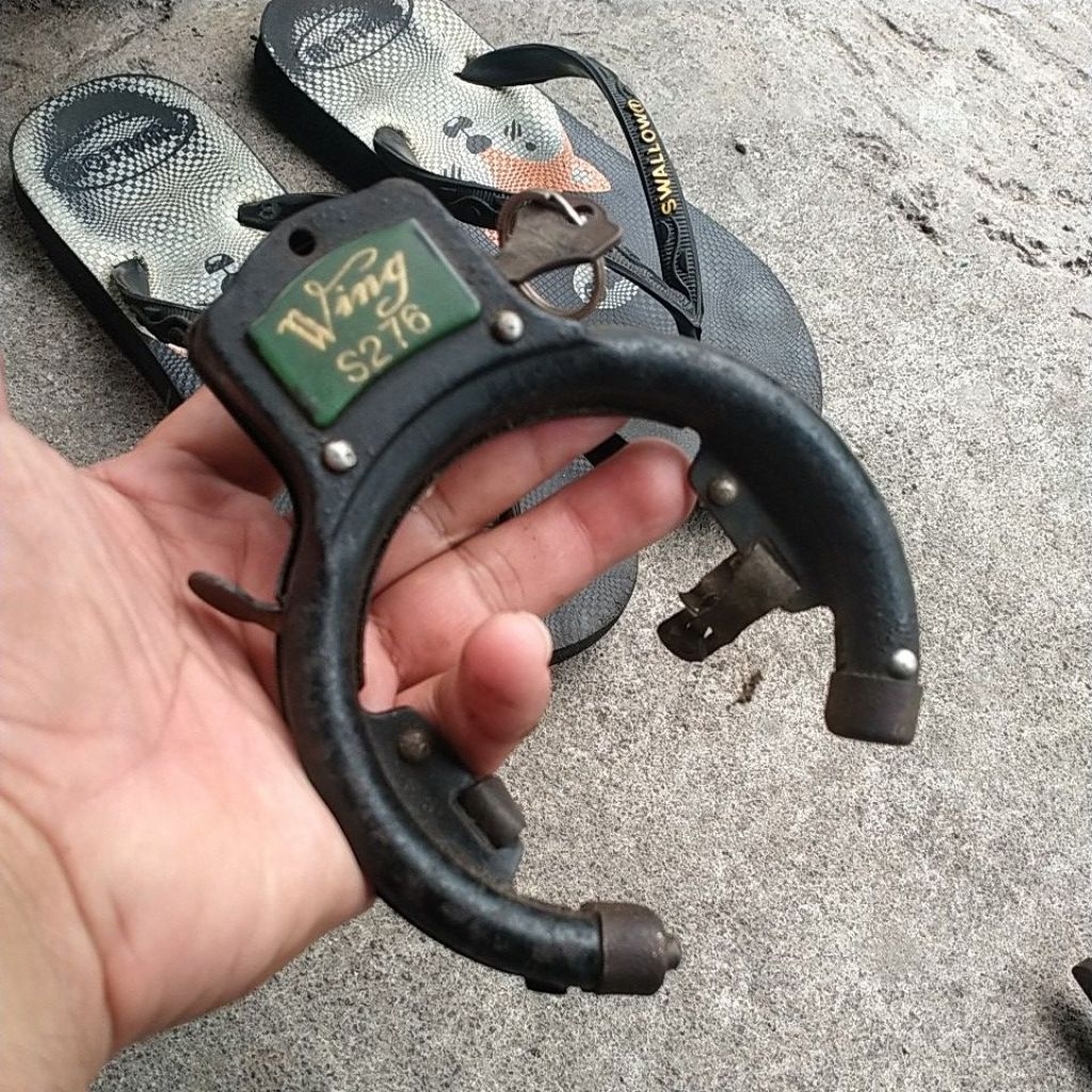 kunci sepeda onthel tua