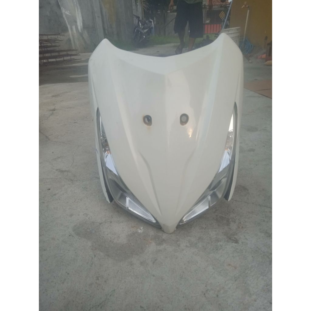 tameng depan Honda Vario 110 LED set1 lampu depan original copotan