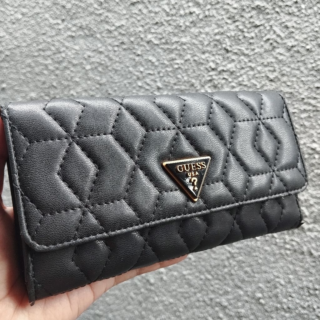 dompet GUESS original - preloved
