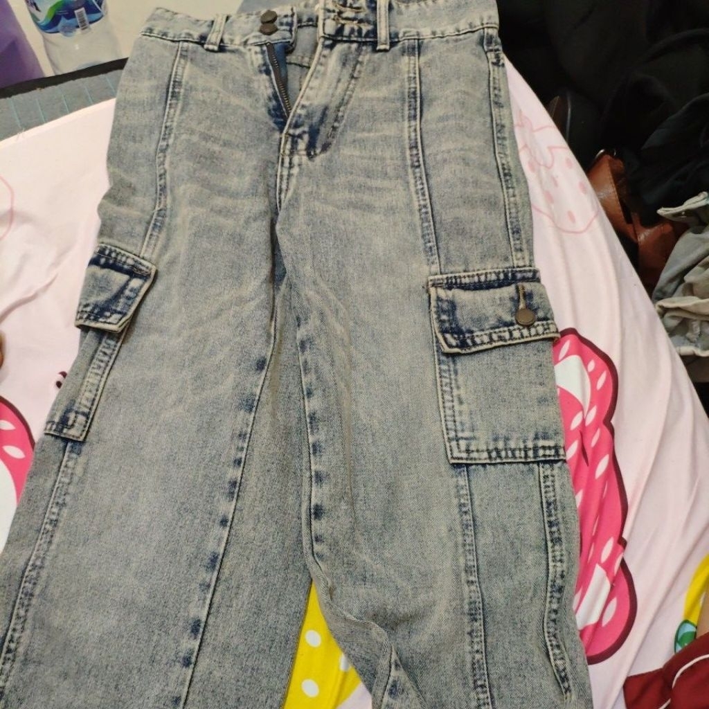cealan jeans JNSO cargo preloved