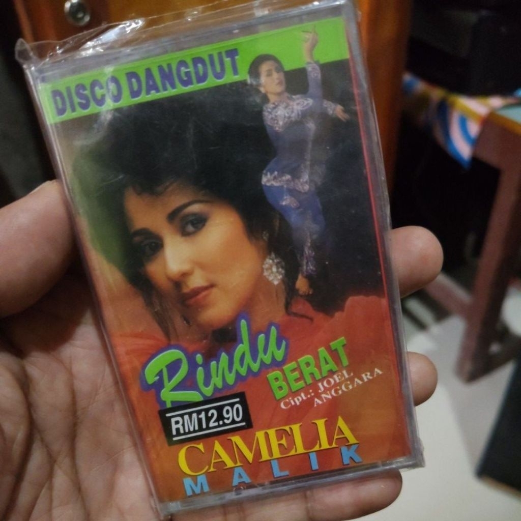 kaset pita import camelia malik rindu berat disco dangdut