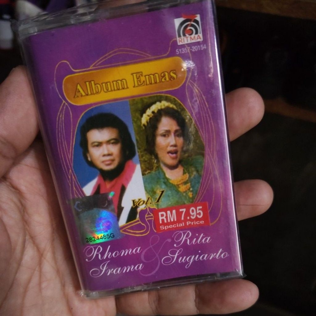 kaset pita import album emas  rhoma irama rita sugiarto