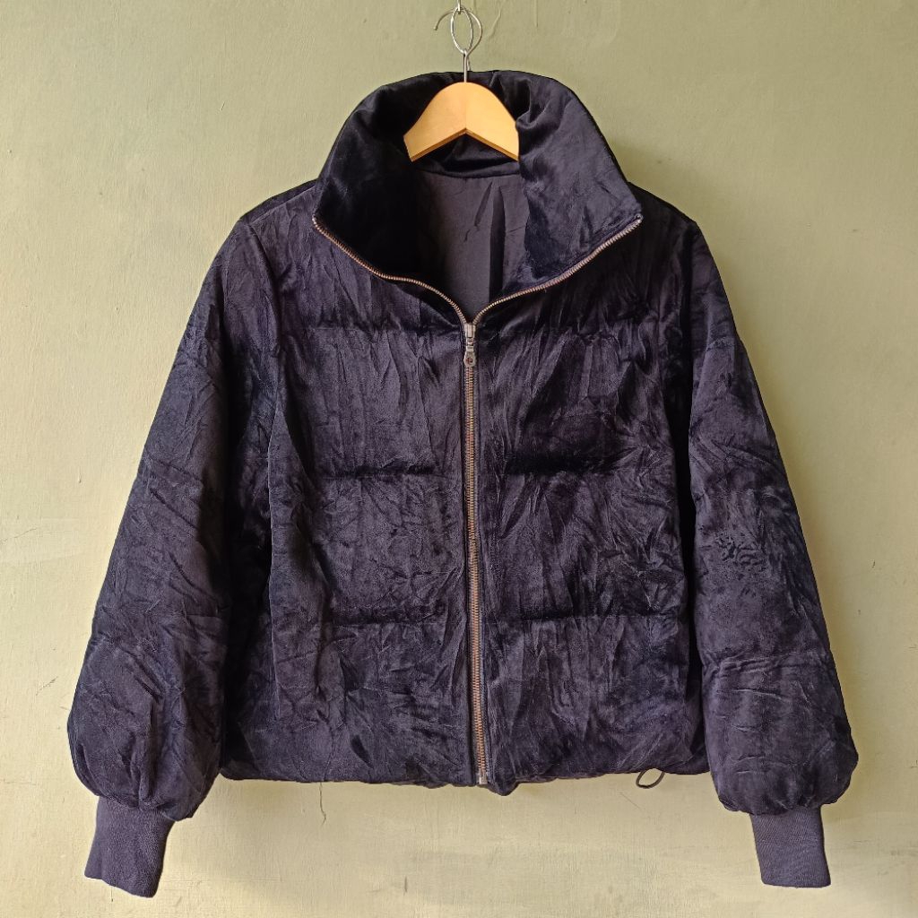 JAKET GLOBAL UNIQLO PUFFER VELVET JAKET GELEMBUNG VELVET JAKET PUFFER SEMI CROP