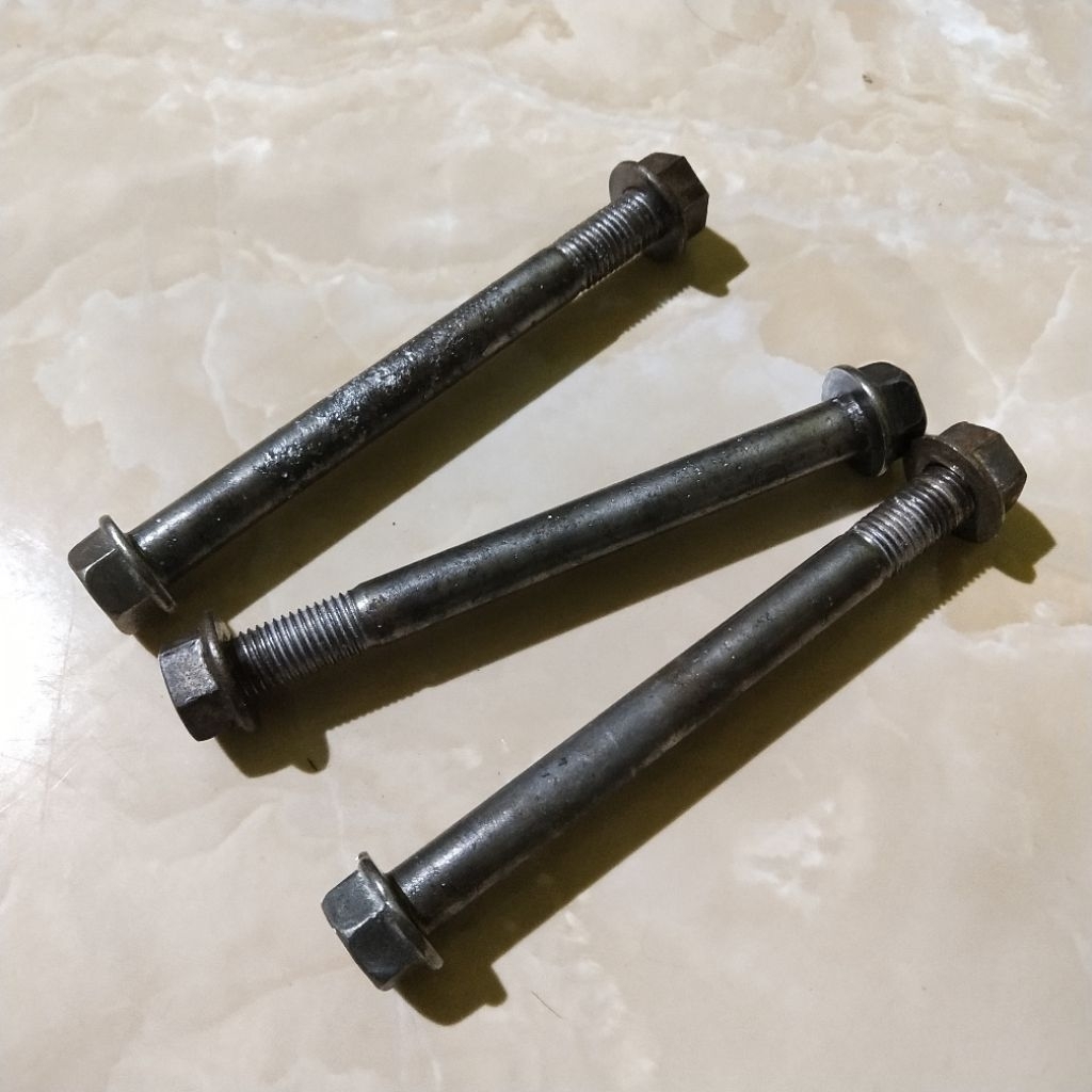 Baut Mur Pangkon Dudukan Mesin Ke Rangka Original Honda Supra X 125 Old Batman Pnp New Fi Helm In Ka