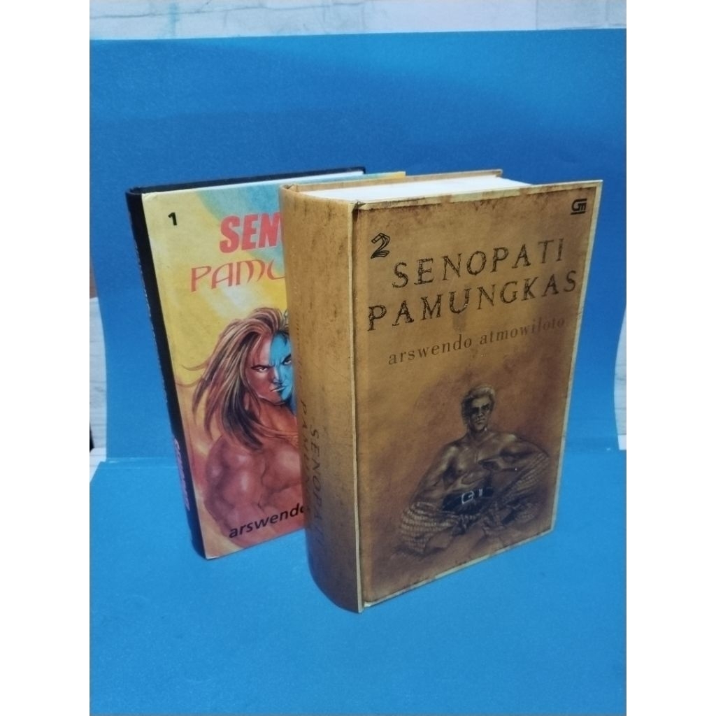 Buku original SENOPATI PAMUNGKAS 1-2 by Arswendo Atmowiloto