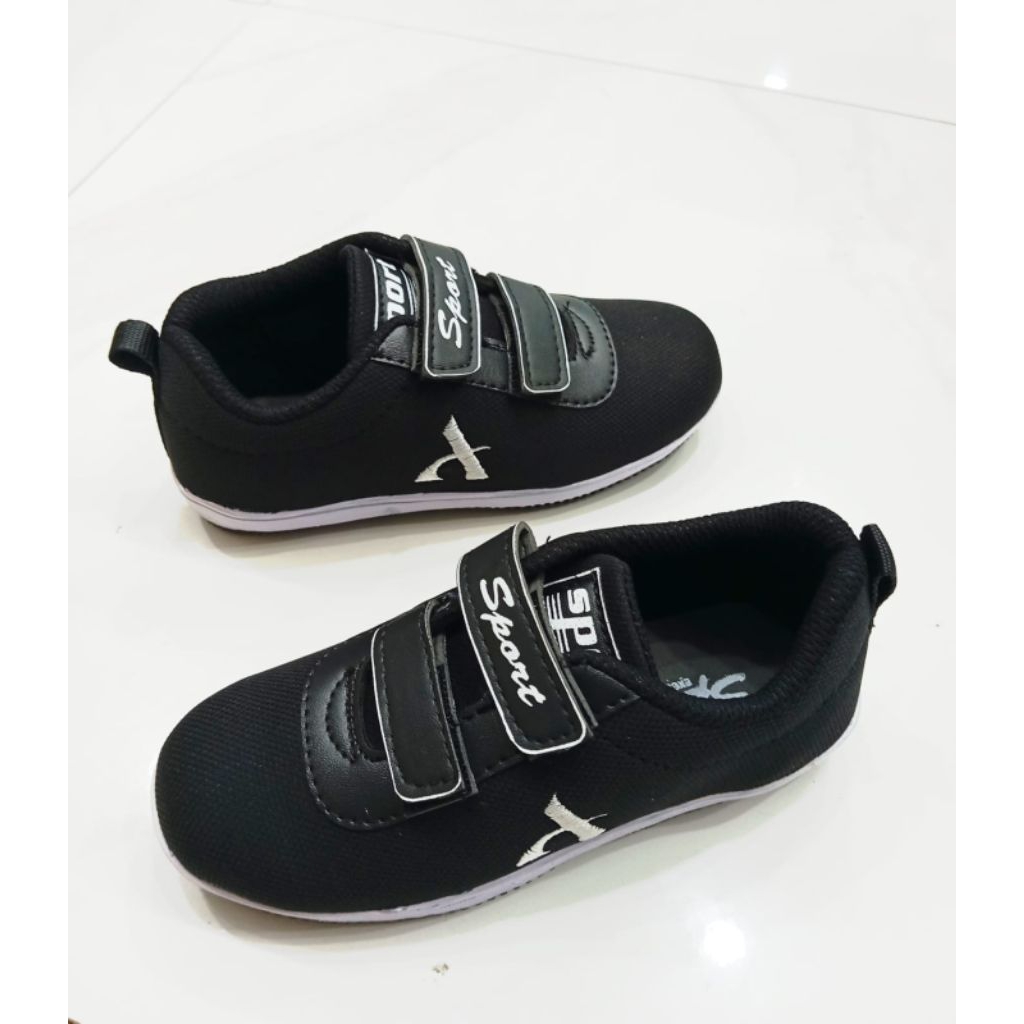 sepatu anak pria wanita sepatu sekolah TK SD sepatu perekat tanpa tali