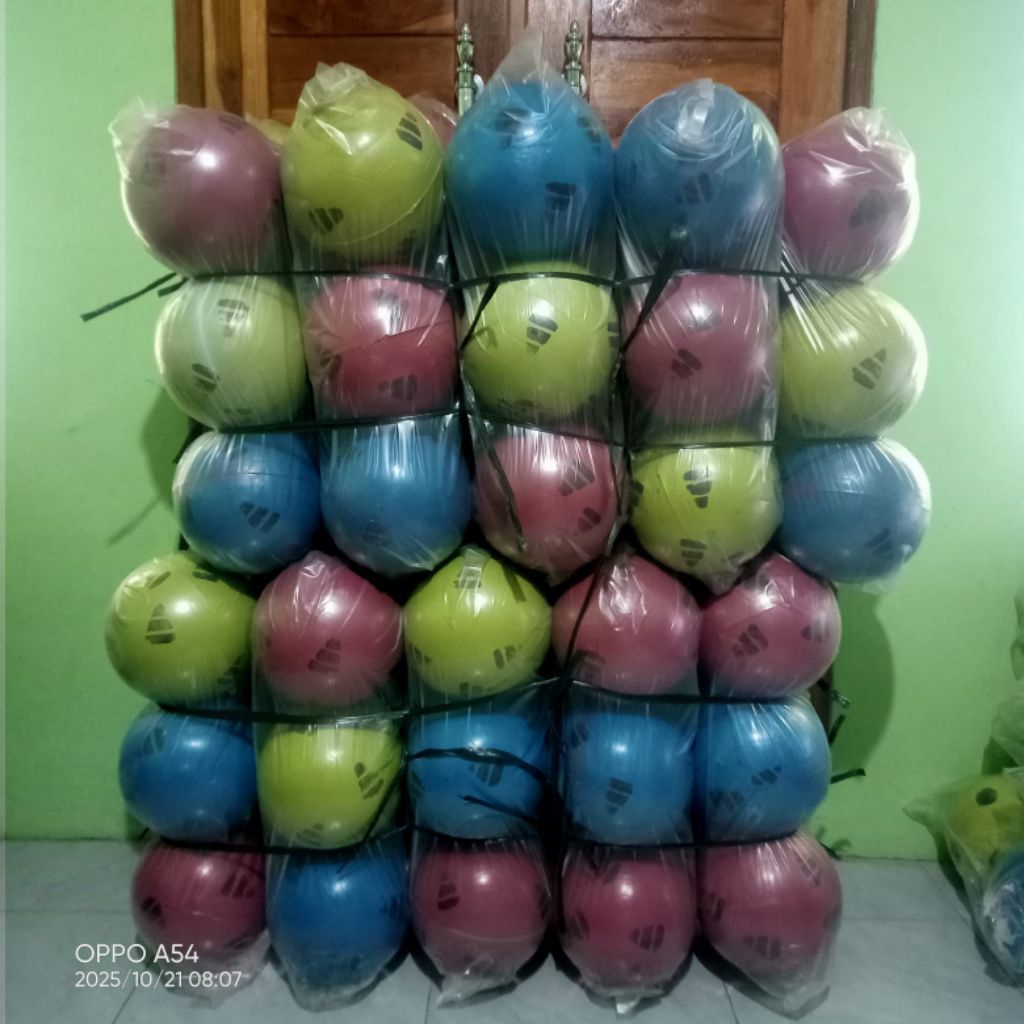 BOLA PLASTIK WARNA WARNI BESAR..PEMBELIAN Max 1PAK atau 6PCS..