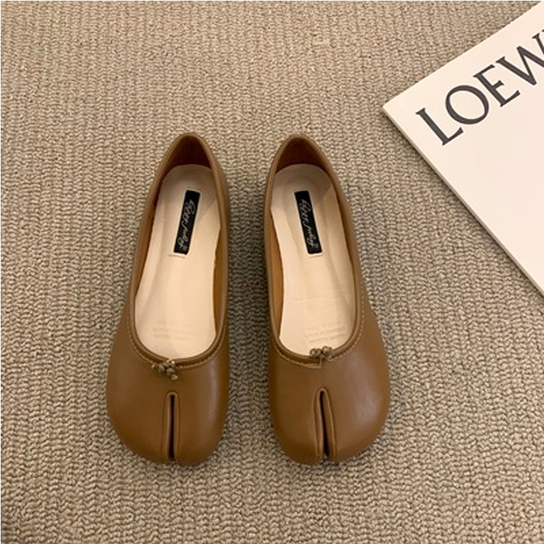 THESOOJI - Celine Tabi Shoes - Sepatu Flatshoes Tabi Korea